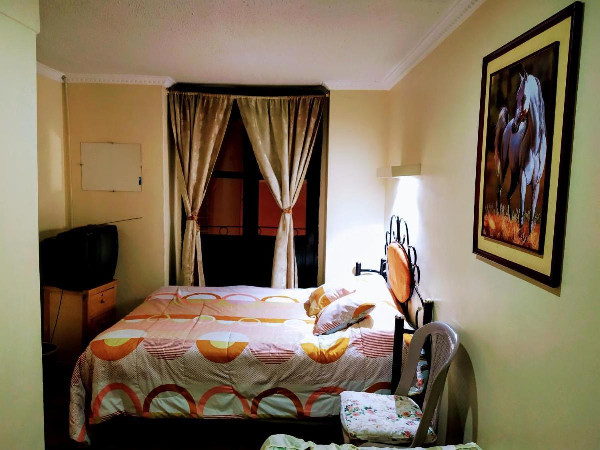 קיטו Hostal Latitud Ecuem מראה חיצוני תמונה
